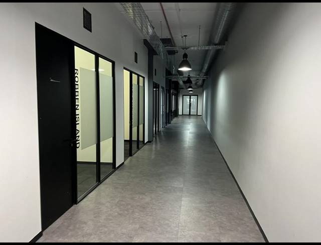 BUSINESS PROPERTY TO RENT IN NORTHGATE ISLAND